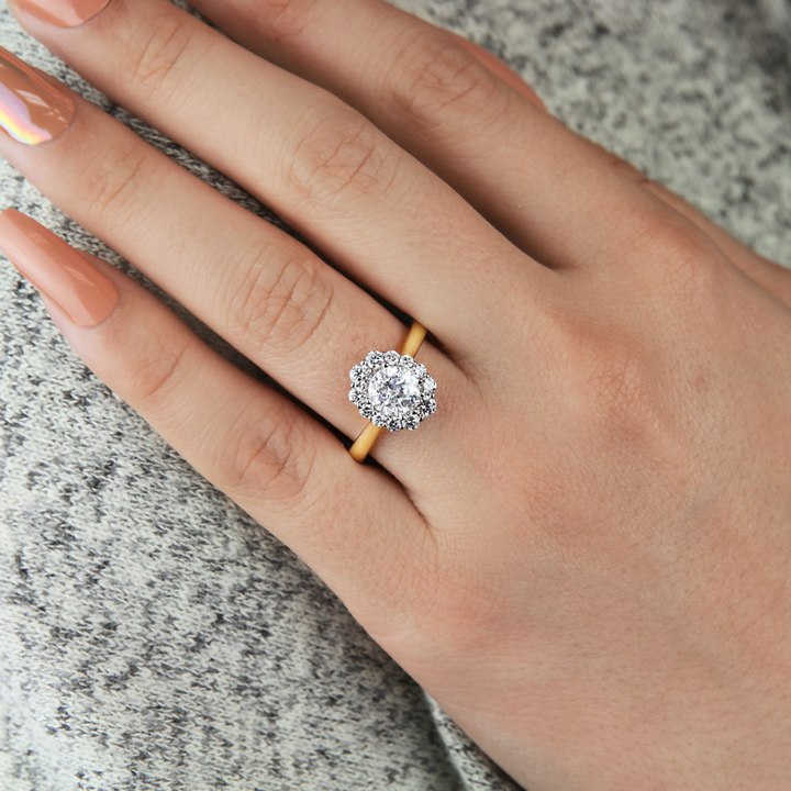 14K Yellow Gold Halo Round Diamond Semi-Mount Ring 0.45CTW.