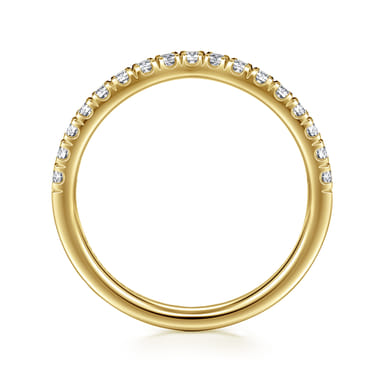 14K Yellow Gold Curved Diamond Wedding Band (0.30 ctw)