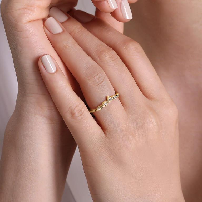 Vintage Inspired 14K Yellow Gold Curved Gold Diamond Anniversary Band