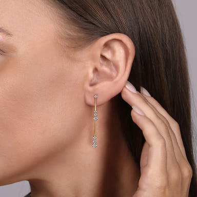 14K Yellow Gold Graduated Diamond Station Drop Earrings 45mm (0.60 ctw)
