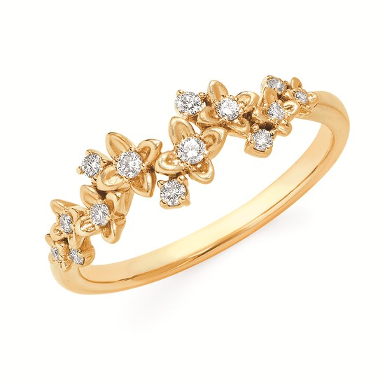 Diamond Floral Cluster Fashion Ring in 14K Gold 1\7 CTW.