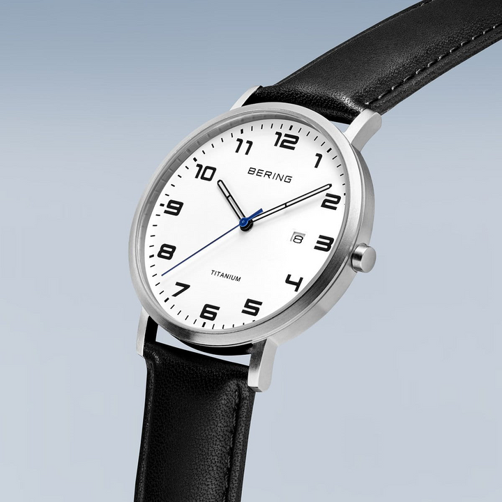 Bering Watch: Titanium | brushed silver | 18640-404