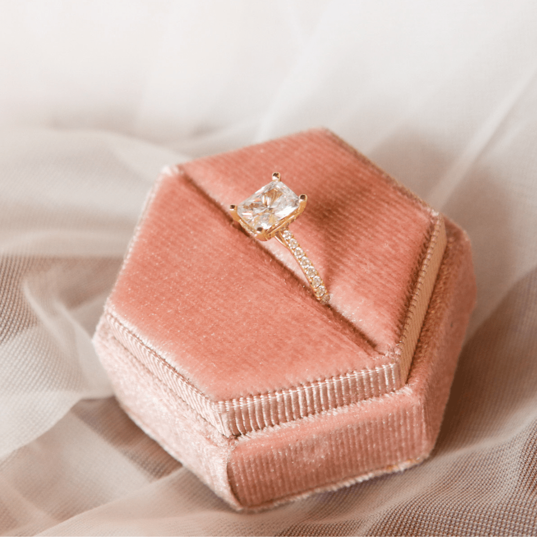 14K Yellow Gold Hidden Halo Radiant Diamond Semi-Mount Ring 0.24CTW.