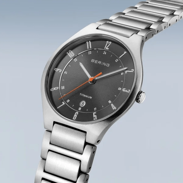Bering Watch: Titanium | brushed silver | 11739-772