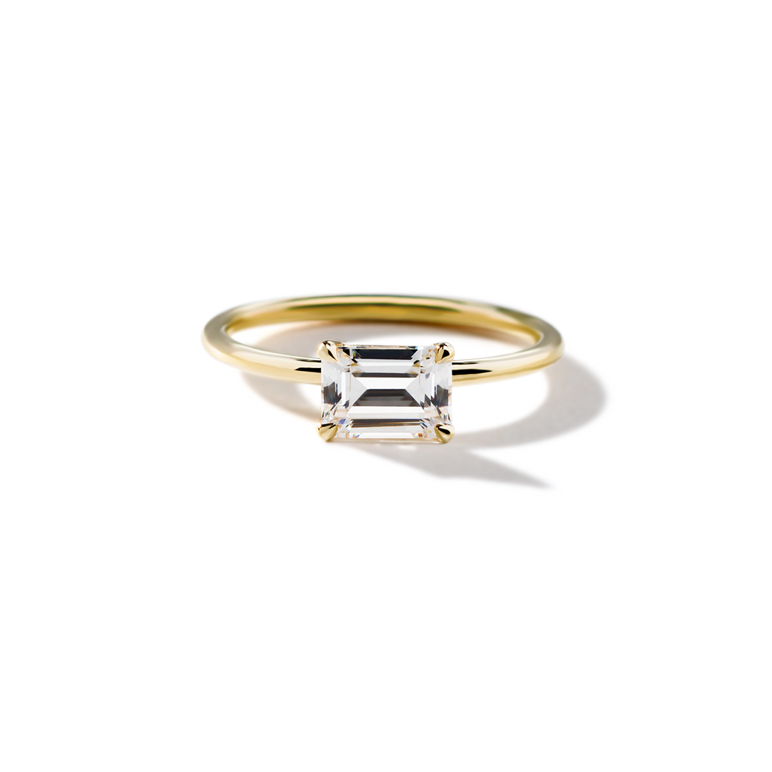 18K Gold East-West Solitaire Engagement Ring