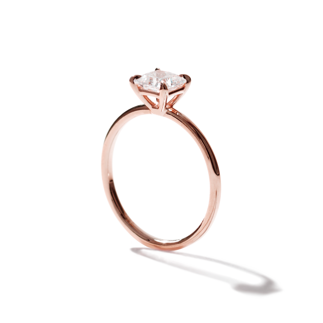 18K Gold Solitaire Engagement Ring