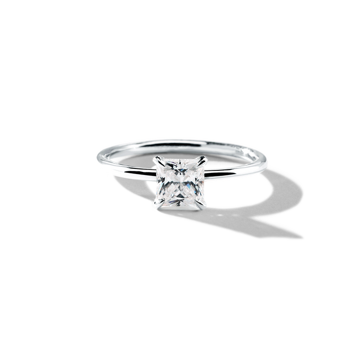 18K Gold Solitaire Engagement Ring