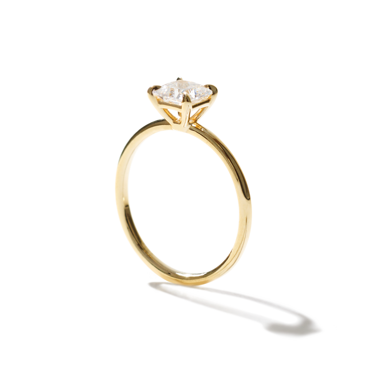 18K Gold Solitaire Engagement Ring
