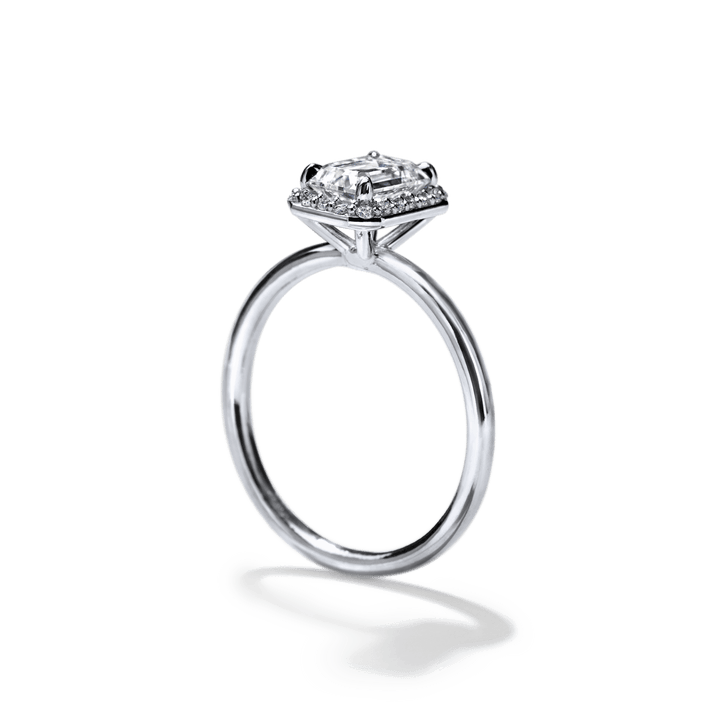 18k Gold Solitaire Halo Engagement Ring