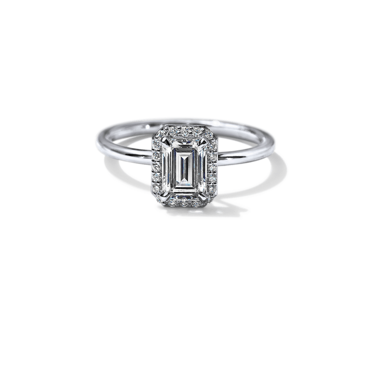 18k Gold Solitaire Halo Engagement Ring