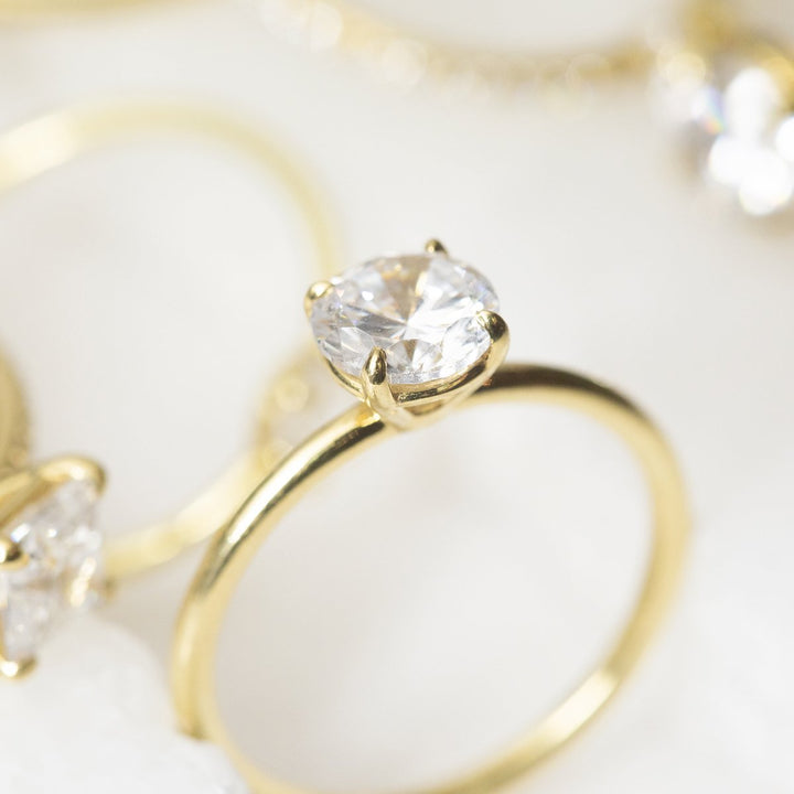 18K Gold Solitaire Engagement Ring