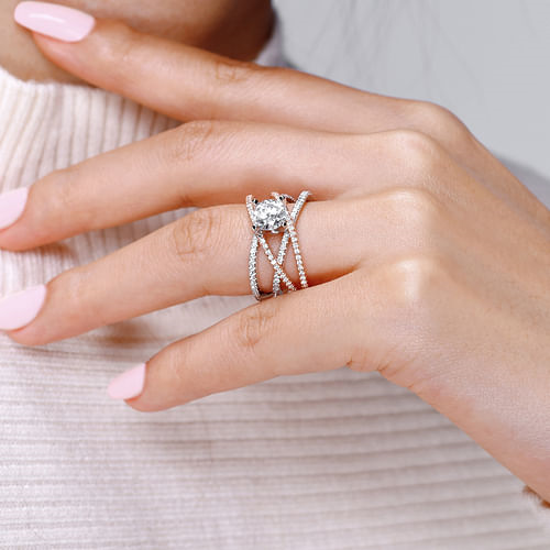 14K Two-Tone Twist Split Shank Round Diamond Semi-Mount Ring .55CTW.