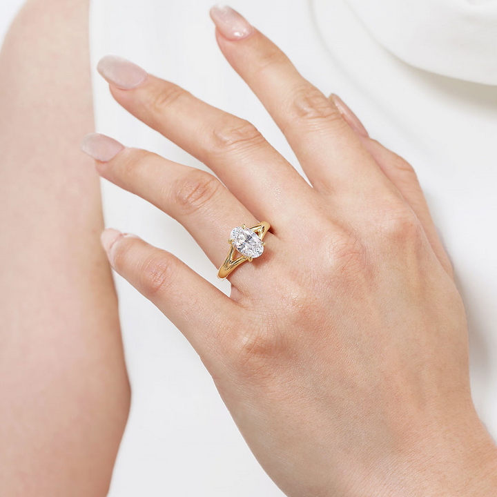 14K Yellow Gold Solitaire Split Shank Oval Diamond Semi-Mount Ring 0.08CTW.