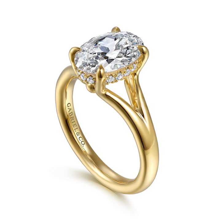 14K Yellow Gold Split Shank Oval Engagement Ring(.08 CTW)
