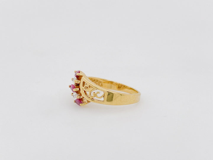 14 Karat Yellow gold Diamond and Ruby ring