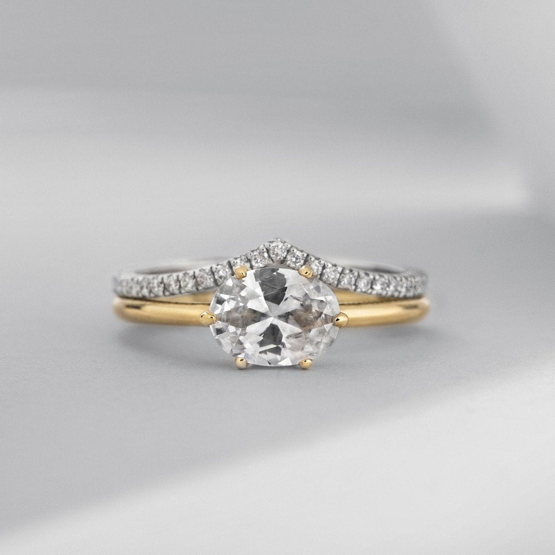 18K Gold East-West Solitaire Engagement Ring