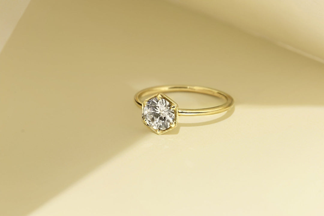 18k Gold Solitaire Engagement Ring