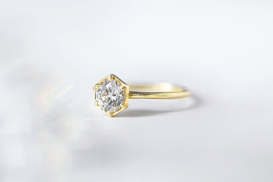18k Gold Solitaire Engagement Ring