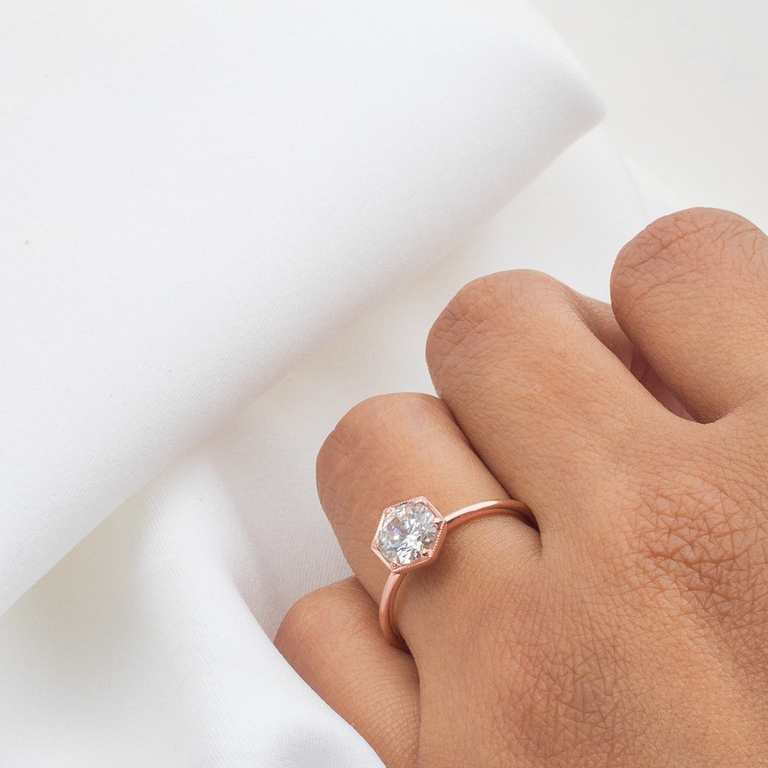 18k Gold Solitaire Engagement Ring